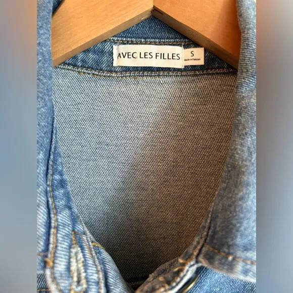 AVEC LES FILLES. Denim Romper. Puffed Sleeves. Button. Zipper. Front Tie. Small