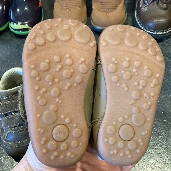 Baby toddler boys shoe lot size 4 - lot of 7 pairs