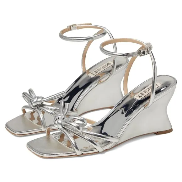 Badgley Mischka Luciana Wedge Sandal Sz 7.5 Knot Detail Silver Metallic Leather