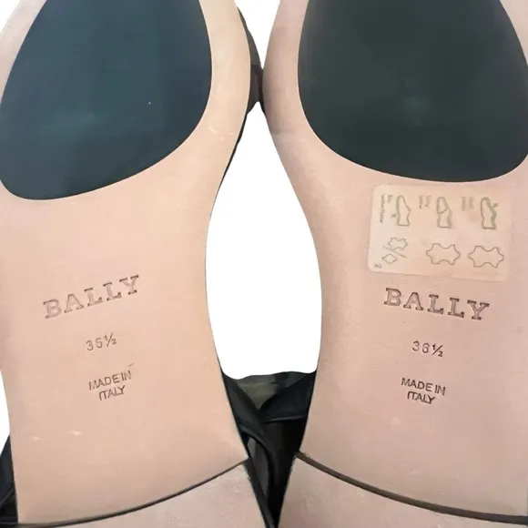 Bally  Dossy Leather Square Toe Flat Ankle Strap Sandals NEW Size 6