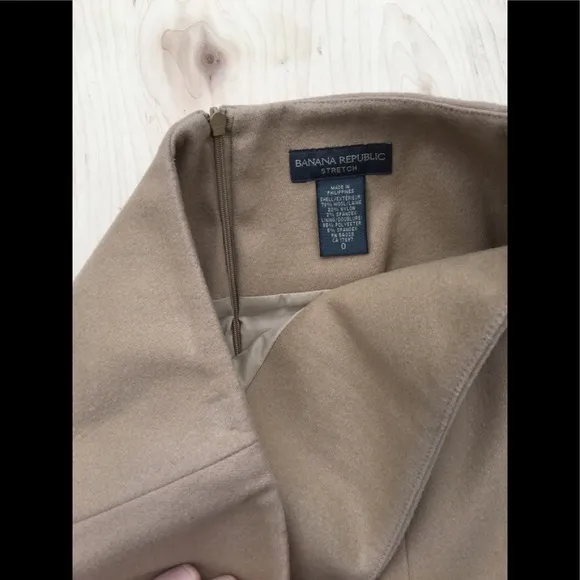 Banana Republic woman’s skirt