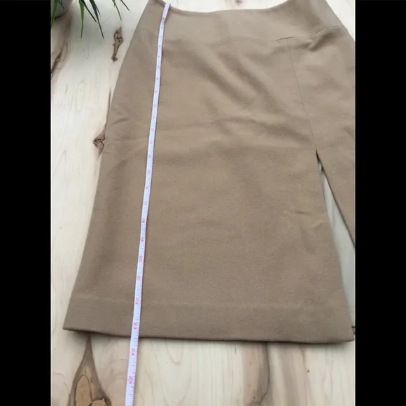 Banana Republic woman’s skirt