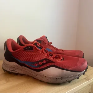 Barely worn! Saucony Men's Peregrine 12 Trail  Running Sneakers, Size 11