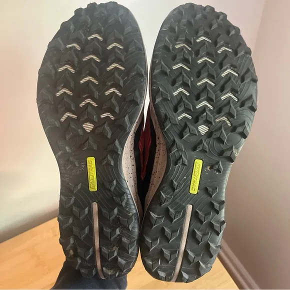 Barely worn! Saucony Men's Peregrine 12 Trail  Running Sneakers, Size 11