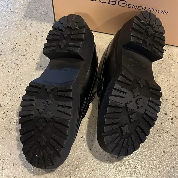 BCBGENERATION MARLEY PLATFORM STUDDED LOAFERS BLACK SIZE 8.5 NEW IN BOX