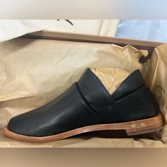 Beek Puffin Bootie Flats - Black Leather