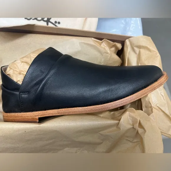 Beek Puffin Bootie Flats - Black Leather