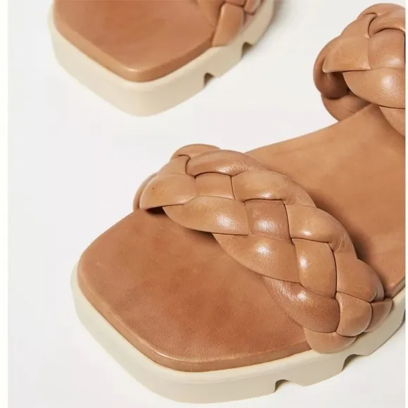 Bernardo Braided Ciara Slide Sandals Women’s Size 7.5 Braided Leather Strap Sand