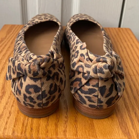 BERNARDO Eloisa Sand Cheetah Kid Suede Bow Detail Round Toe Ballet Flats SZ 9.5M
