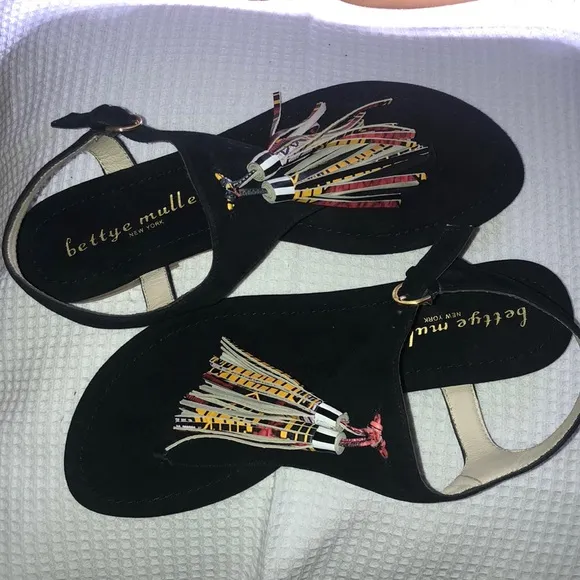 Bettye Muller Samba Suede Tassel Sandals women’s size 9