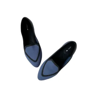 Birdies The Blackbird In Lake Size 8.5