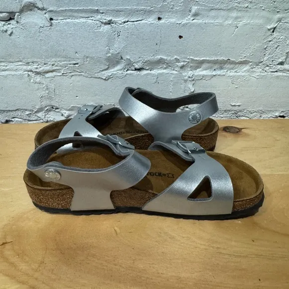 Birkenstock Rio Metallic Two Strap Slingback Sandals Kids Size C1-1.5 Silver