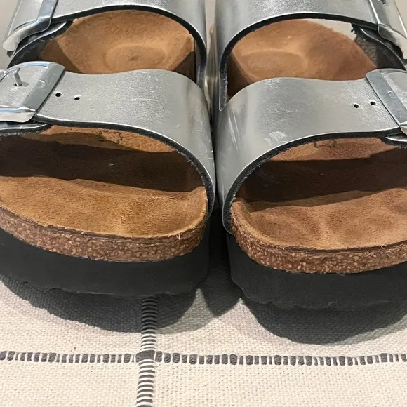 Birkenstock Sandals Ladies Size 37 (6-6.5) Silver Adjust Strap Spring Summer EUC