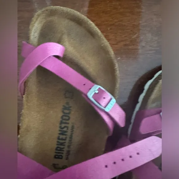 Birkenstock Yara sandals size 8/39 ankle strap pink purple clogs big buckle