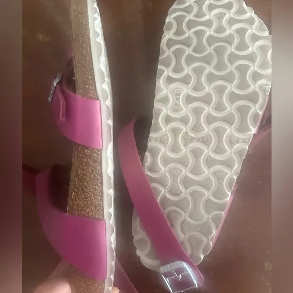 Birkenstock Yara sandals size 8/39 ankle strap pink purple clogs big buckle