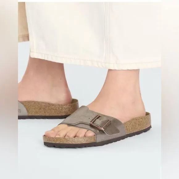 Birkenstocks Catalina slide on sandals. 41/10