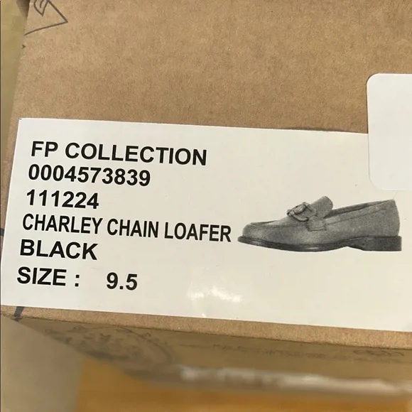 Black Leather Loafers with Gold Accent (90)