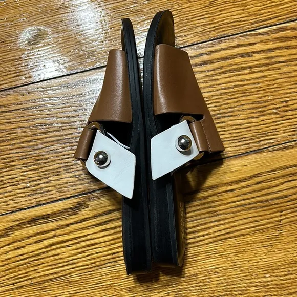 Bleecker &amp; Bond Regina style brown &amp; white sandals.  Size 6.