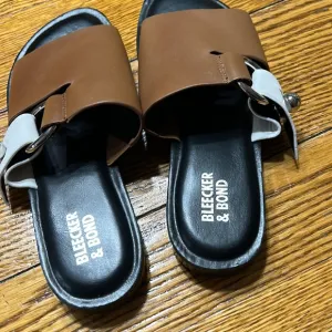 Bleecker &amp; Bond Regina style brown &amp; white sandals.  Size 6.