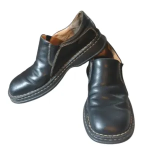 Born Chunky Black Leather Slip On Shoes Flats Men's size 8.5