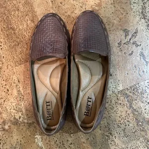 Born Maple Brown Loafers Sz 8 NWOT