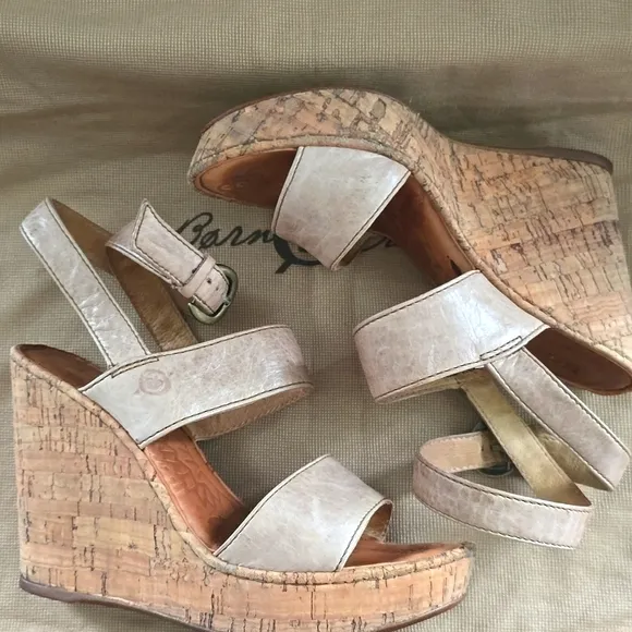 Born Women's AMORE Taupe Ankle Wrap Strappy Wedge Heel Sandals Size 6