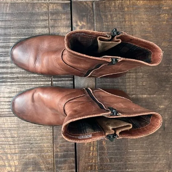 Born Women's Leather Buckle Boots Size 7.5