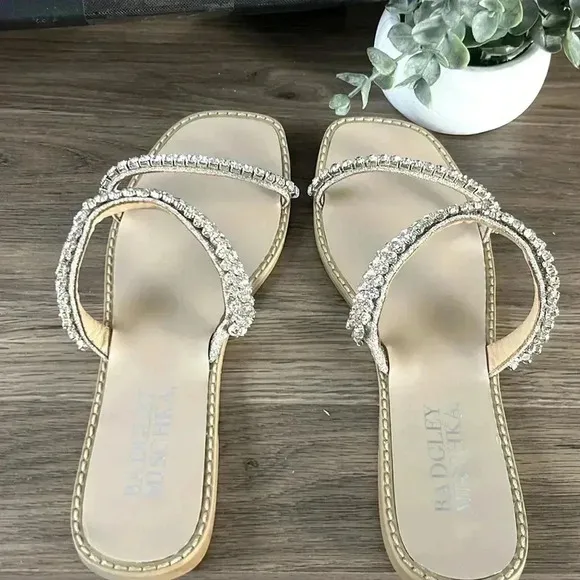 💖BRAND NEW! Badgley Mischka Thina Flat Jeweled Sandal