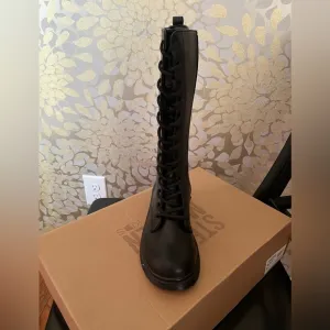 Brand New High Top Steve Madden Boots