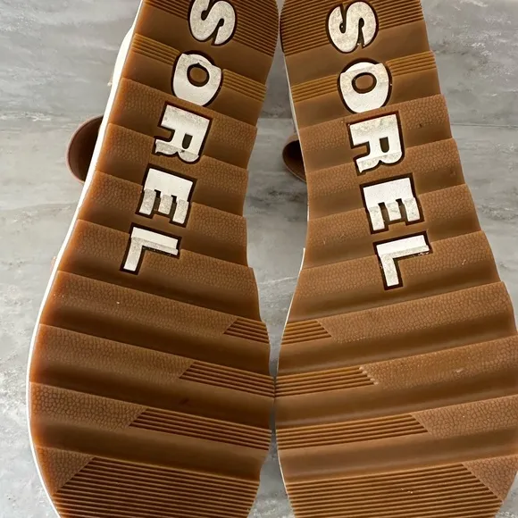 Brand New without box Sorel Women’s Sandals Size 7
