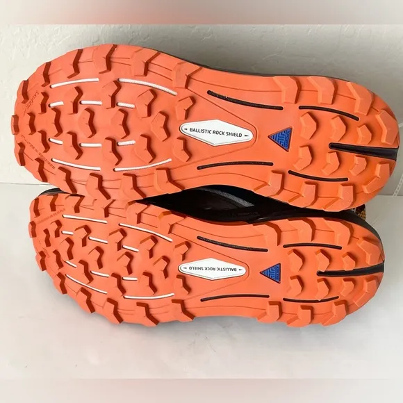 Brooks cascadia 16 trail sneakers NEW 9