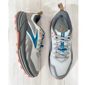 Brooks cascadia 16 trail sneakers NEW 9