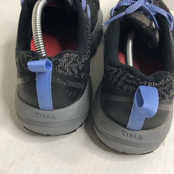 Brooks Sneakers Womens Size 9 Divide 1203221B080 Trail Running Hiking Black Gray