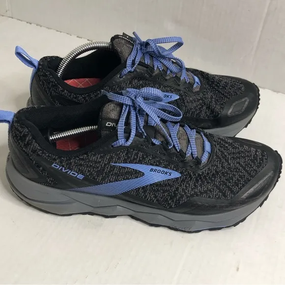 Brooks Sneakers Womens Size 9 Divide 1203221B080 Trail Running Hiking Black Gray