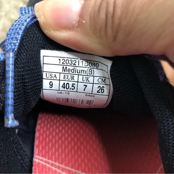 Brooks Sneakers Womens Size 9 Divide 1203221B080 Trail Running Hiking Black Gray
