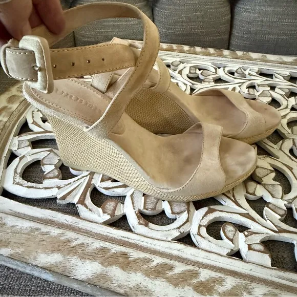 Burberry Cream Suede Leather Ankle Wrap Wedge Sandals Shoes Women’s 37 US 7