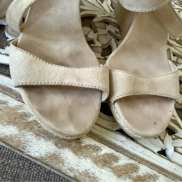 Burberry Cream Suede Leather Ankle Wrap Wedge Sandals Shoes Women’s 37 US 7