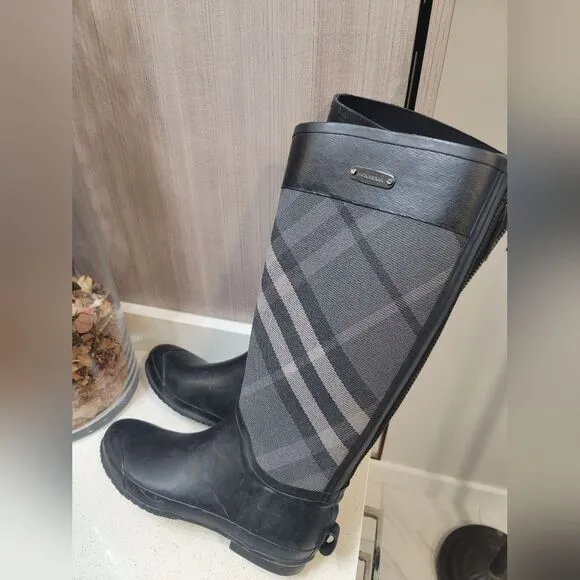 Burberry rain boots Size 41