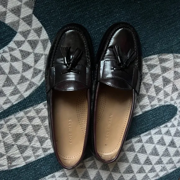 BURGUNDY Cole Haan Pinch Tassel Loafers - SZ 7 D