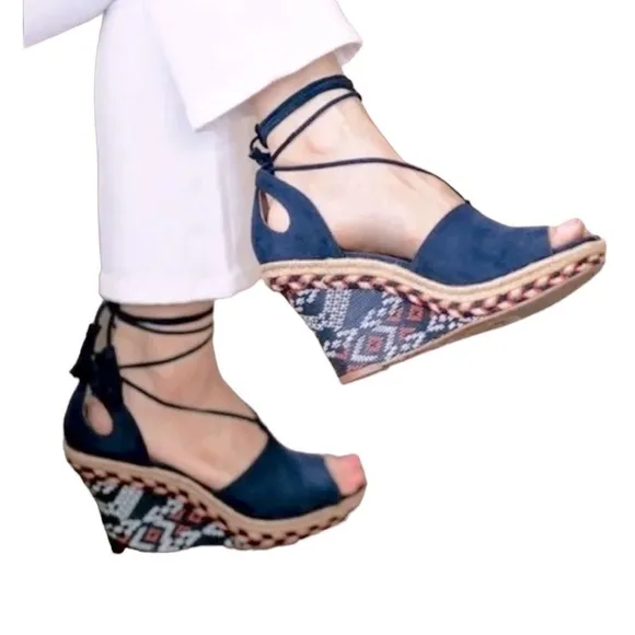 CABI #6001 Navy Isla Suede Wedge Wrap Around Ankle Tie Tassel Sandals Size 9