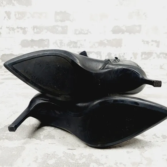 Calvin Klein Womens Black Goring Padded Sacha Pointy Toe Stiletto Boots M166