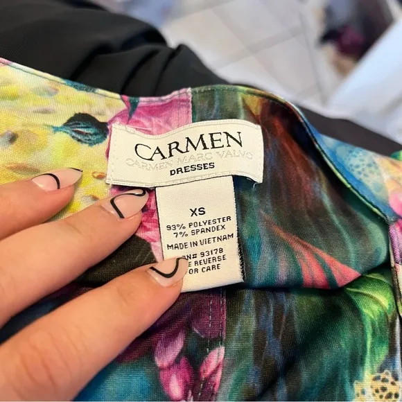Carmen Marc Valvo Vibrant Floral Knit Sleeveless Dress – Size XS
