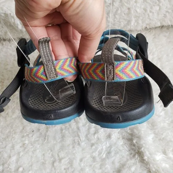 Chaco Rainbow Strap Sandals Youth size 4‎