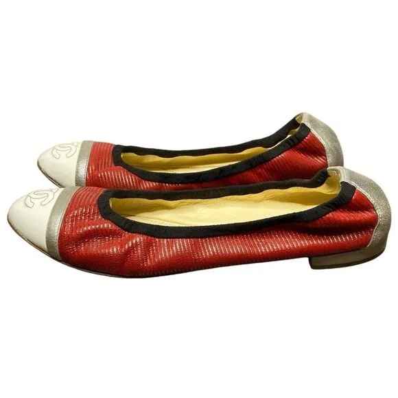 Chanel Cap Toe CC Ballet Flats EU 38.5 Red White Suede Ballerina US 8