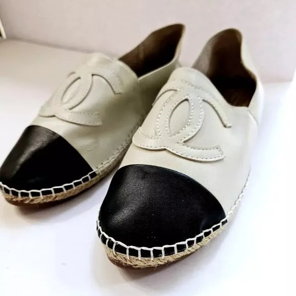 Chanel CC Logo Lambskin Espadrille Flats Cap Toe Black Beige US 8 EU 38.5 NEW