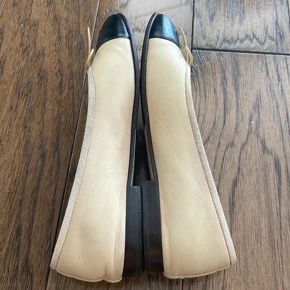 CHANEL Classic Two-Tone Flats