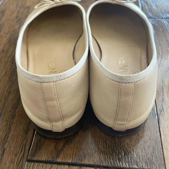 CHANEL Classic Two-Tone Flats