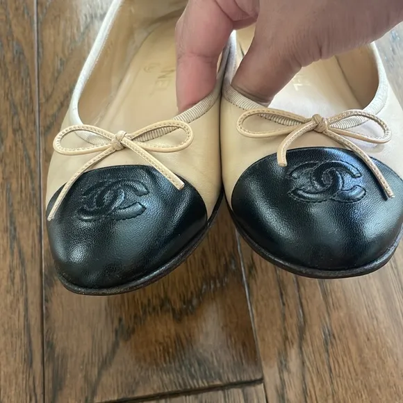 CHANEL Classic Two-Tone Flats