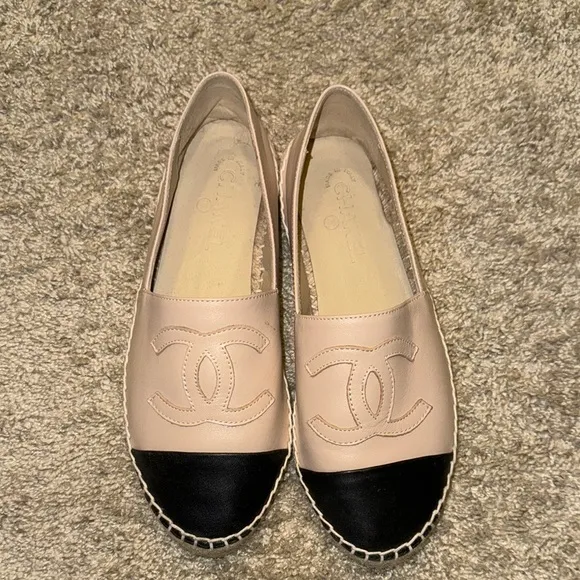 Chanel Women's Cream and Black Espadrilles