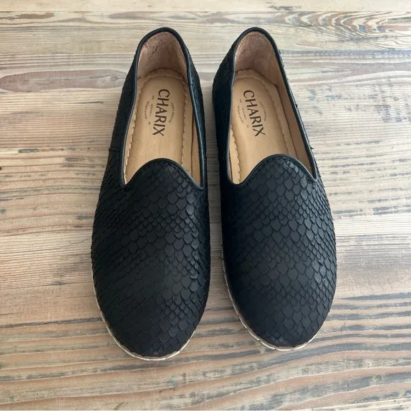 Charix Shoes Wild Black Slip On Leather Flats Size 36 (US Womens 6) NEW